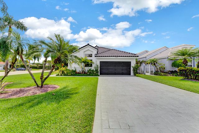 13878 Palm Grove Place, Palm Beach Gardens, FL 33418