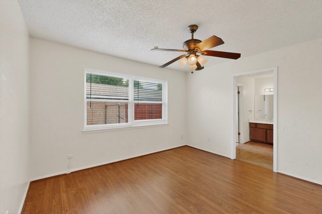 4512 Tiptop Street, Haltom City, TX 76117