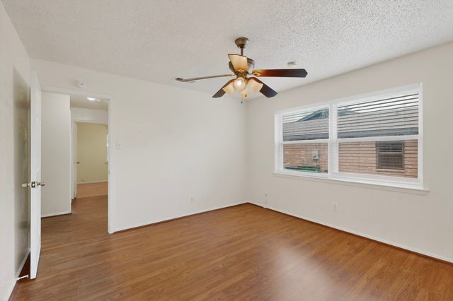 4512 Tiptop Street, Haltom City, TX 76117