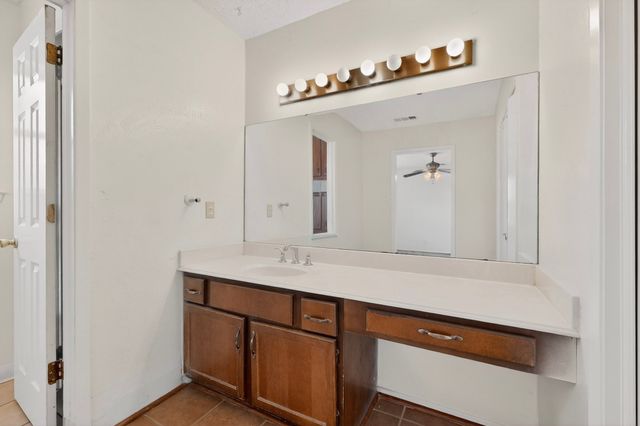 4512 Tiptop Street, Haltom City, TX 76117