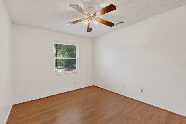 4512 Tiptop Street, Haltom City, TX 76117