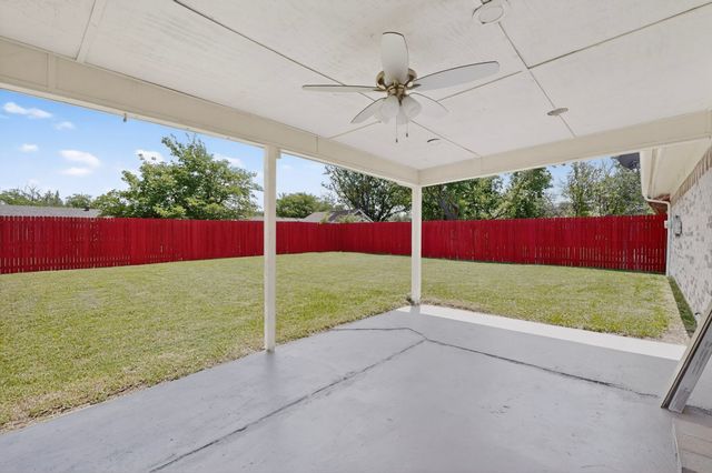 4512 Tiptop Street, Haltom City, TX 76117