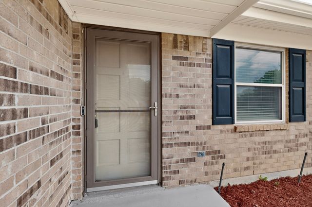 4512 Tiptop Street, Haltom City, TX 76117