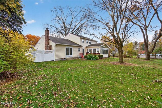 23 Olde Coach Road, Glenville, NY 12302