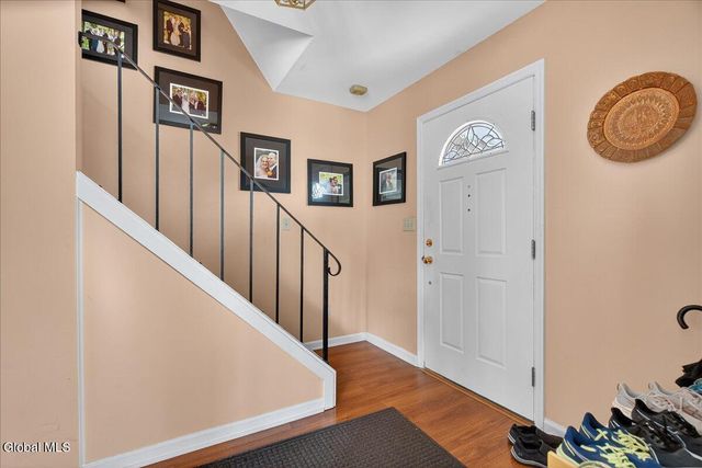 23 Olde Coach Road, Glenville, NY 12302