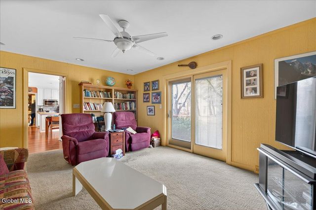 23 Olde Coach Road, Glenville, NY 12302