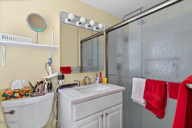 23 Olde Coach Road, Glenville, NY 12302