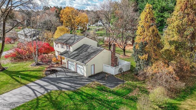 23 Olde Coach Road, Glenville, NY 12302