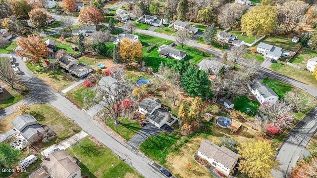 23 Olde Coach Road, Glenville, NY 12302