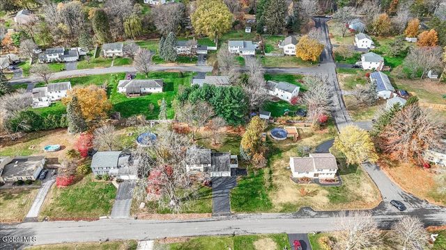 23 Olde Coach Road, Glenville, NY 12302