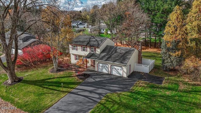 23 Olde Coach Road, Glenville, NY 12302