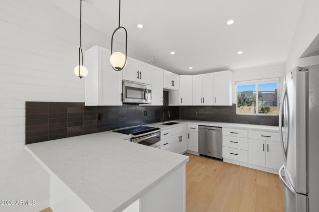 3505 E CAMPBELL Avenue 21, Phoenix, AZ 85018