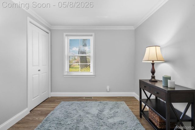 1228 Amarillo Street, Wolverine Lake Village, MI 48390