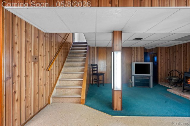 1228 Amarillo Street, Wolverine Lake Village, MI 48390