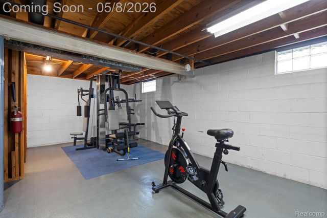 1228 Amarillo Street, Wolverine Lake Village, MI 48390