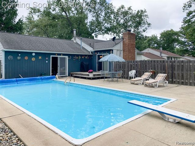 1228 Amarillo Street, Wolverine Lake Village, MI 48390