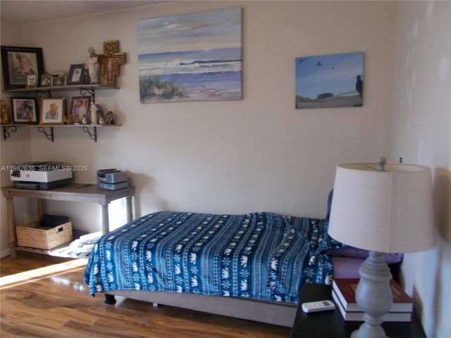 13450 SW 3rd St 310D, Pembroke Pines, FL 33027