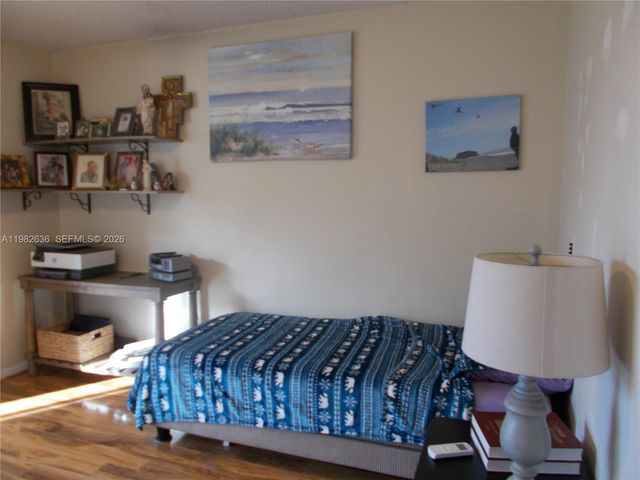 13450 SW 3rd St 310D, Pembroke Pines, FL 33027