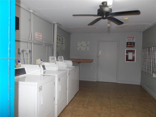 13450 SW 3rd St 310D, Pembroke Pines, FL 33027