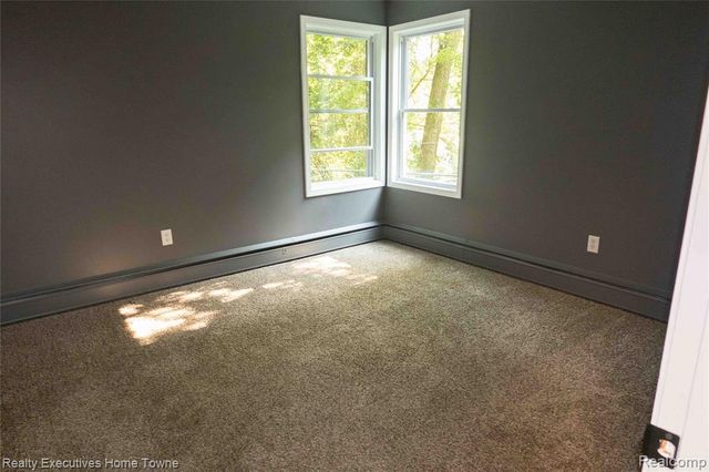 3855 N River Road, Fort Gratiot, MI 48059