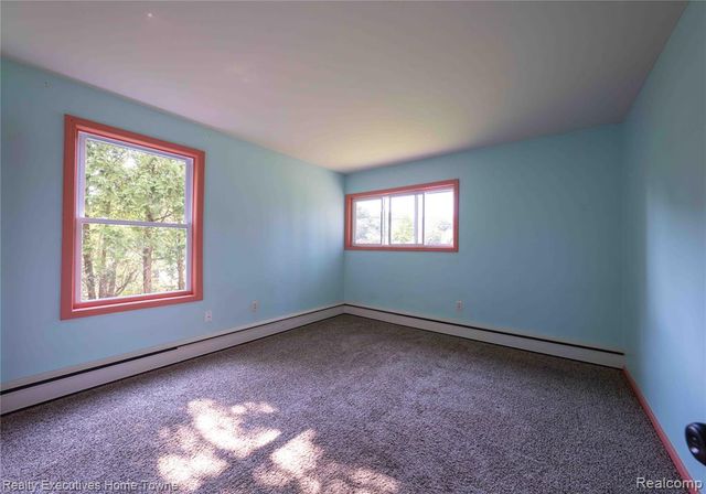 3855 N River Road, Fort Gratiot, MI 48059