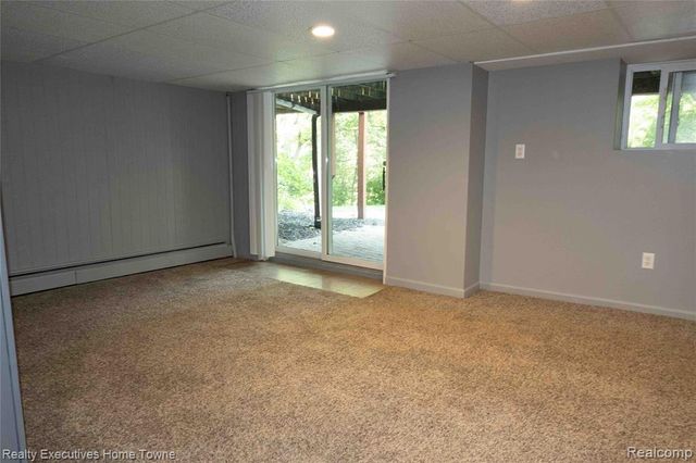 3855 N River Road, Fort Gratiot, MI 48059