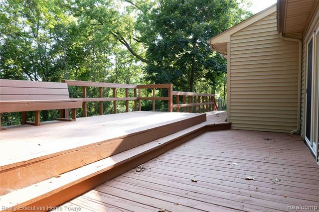3855 N River Road, Fort Gratiot, MI 48059