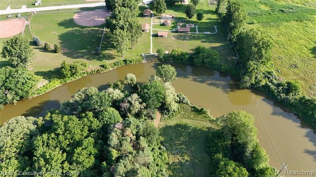 3855 N River Road, Fort Gratiot, MI 48059