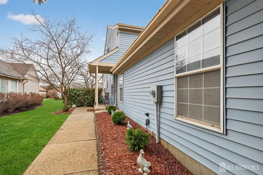 5 Scarborough Road D, Monroe, NJ 08831