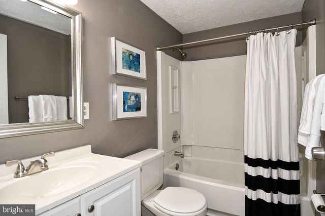 48 CROSS COUNTRY CT, Gaithersburg, MD 20879