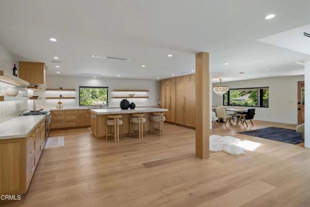 2137 Lyans Drive, La Canada Flintridge, CA 91011