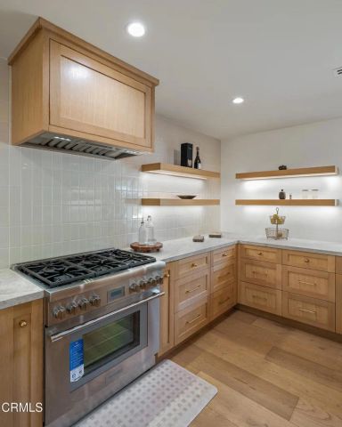 2137 Lyans Drive, La Canada Flintridge, CA 91011