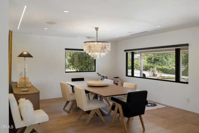 2137 Lyans Drive, La Canada Flintridge, CA 91011