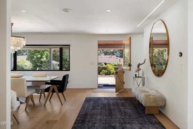 2137 Lyans Drive, La Canada Flintridge, CA 91011