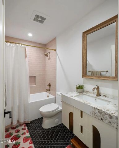 2137 Lyans Drive, La Canada Flintridge, CA 91011