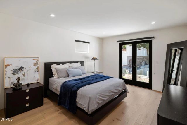 2137 Lyans Drive, La Canada Flintridge, CA 91011