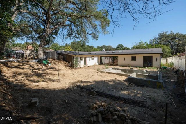 2137 Lyans Drive, La Canada Flintridge, CA 91011