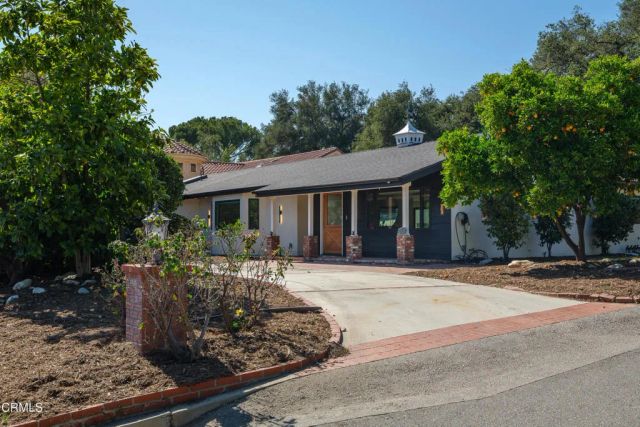 2137 Lyans Drive, La Canada Flintridge, CA 91011