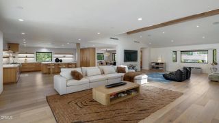 2137 Lyans Drive, La Canada Flintridge, CA 91011
