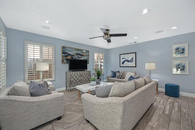 257 Union St, Roseville, CA 95678