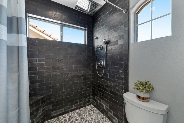 257 Union St, Roseville, CA 95678
