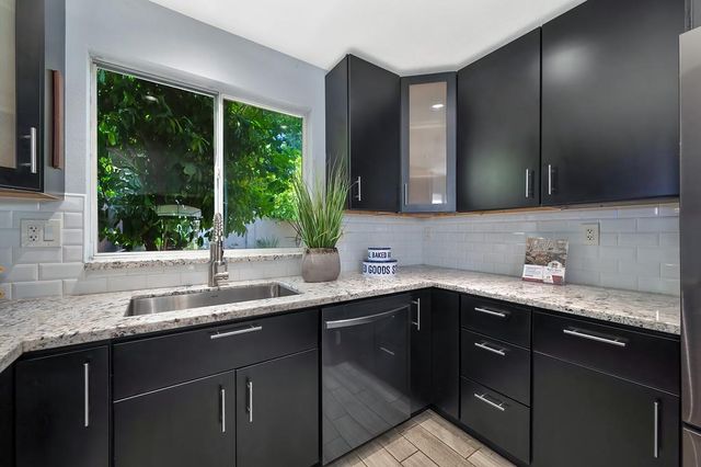 257 Union St, Roseville, CA 95678
