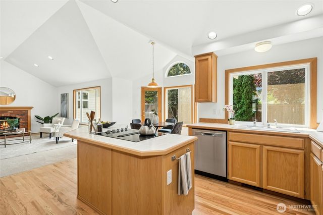 2489 239th Place NE, Sammamish, WA 98074