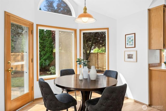 2489 239th Place NE, Sammamish, WA 98074