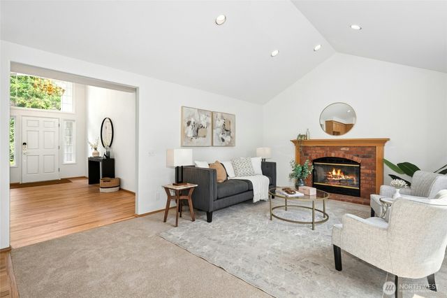 2489 239th Place NE, Sammamish, WA 98074