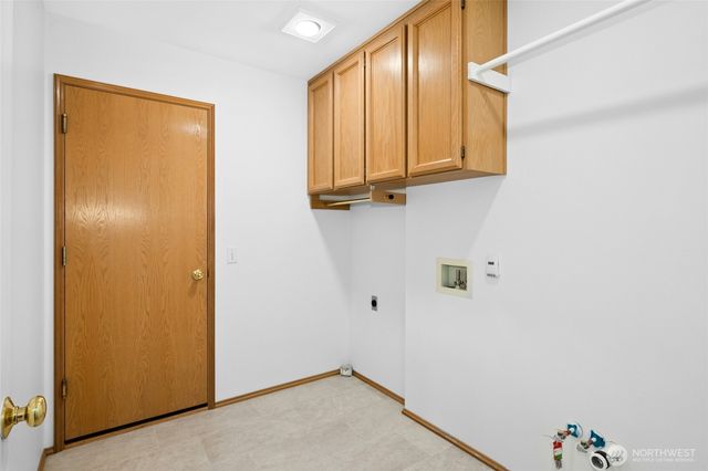 2489 239th Place NE, Sammamish, WA 98074