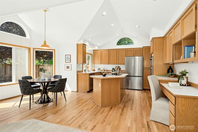 2489 239th Place NE, Sammamish, WA 98074
