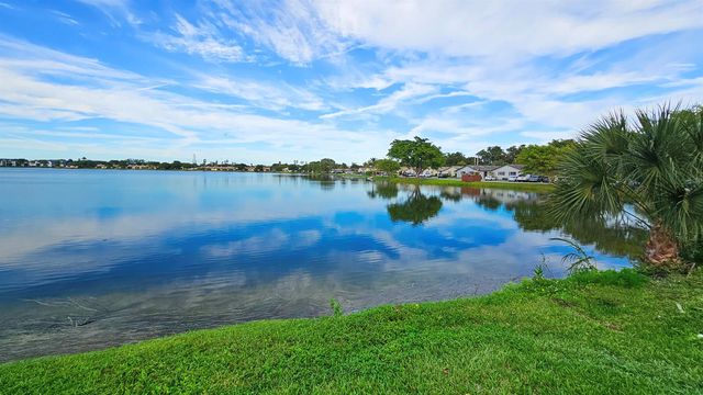 416 Lakeside Drive 129, Margate, FL 33063