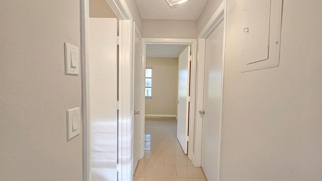416 Lakeside Drive 129, Margate, FL 33063