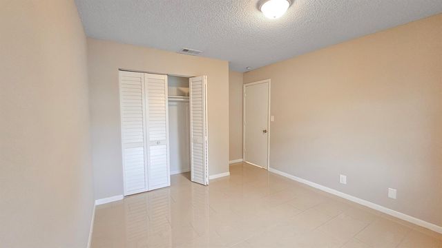 416 Lakeside Drive 129, Margate, FL 33063
